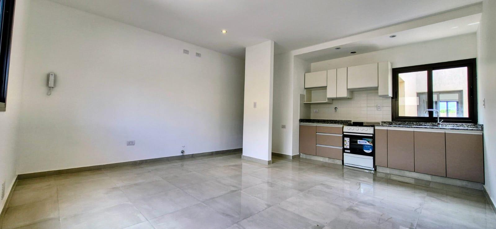 6348957_111057623894597993130772425484311293690239545904097609203248084529082680581156