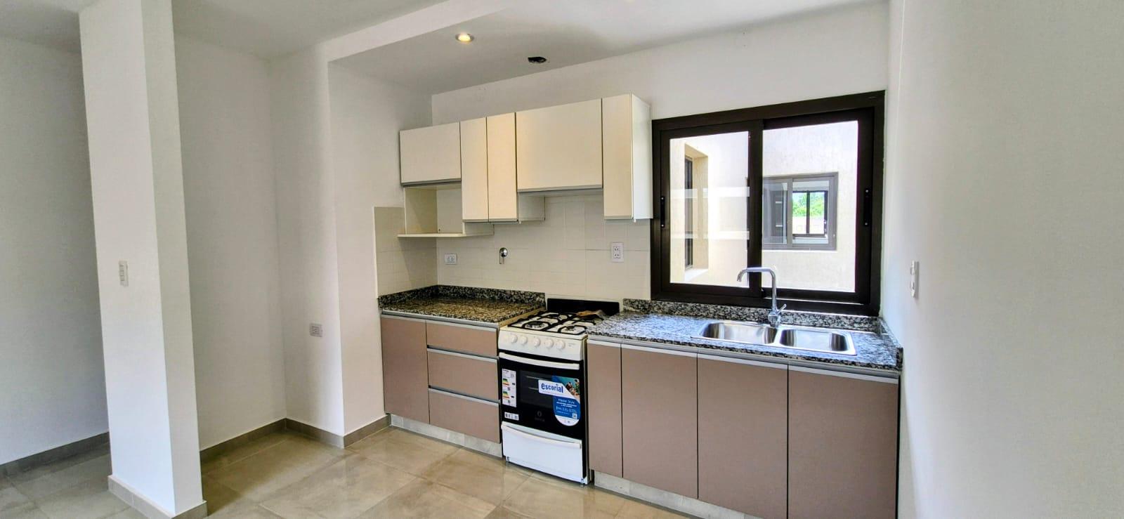 6348957_113443499084794632294045071789108783578610732366007690913902072793829869164584