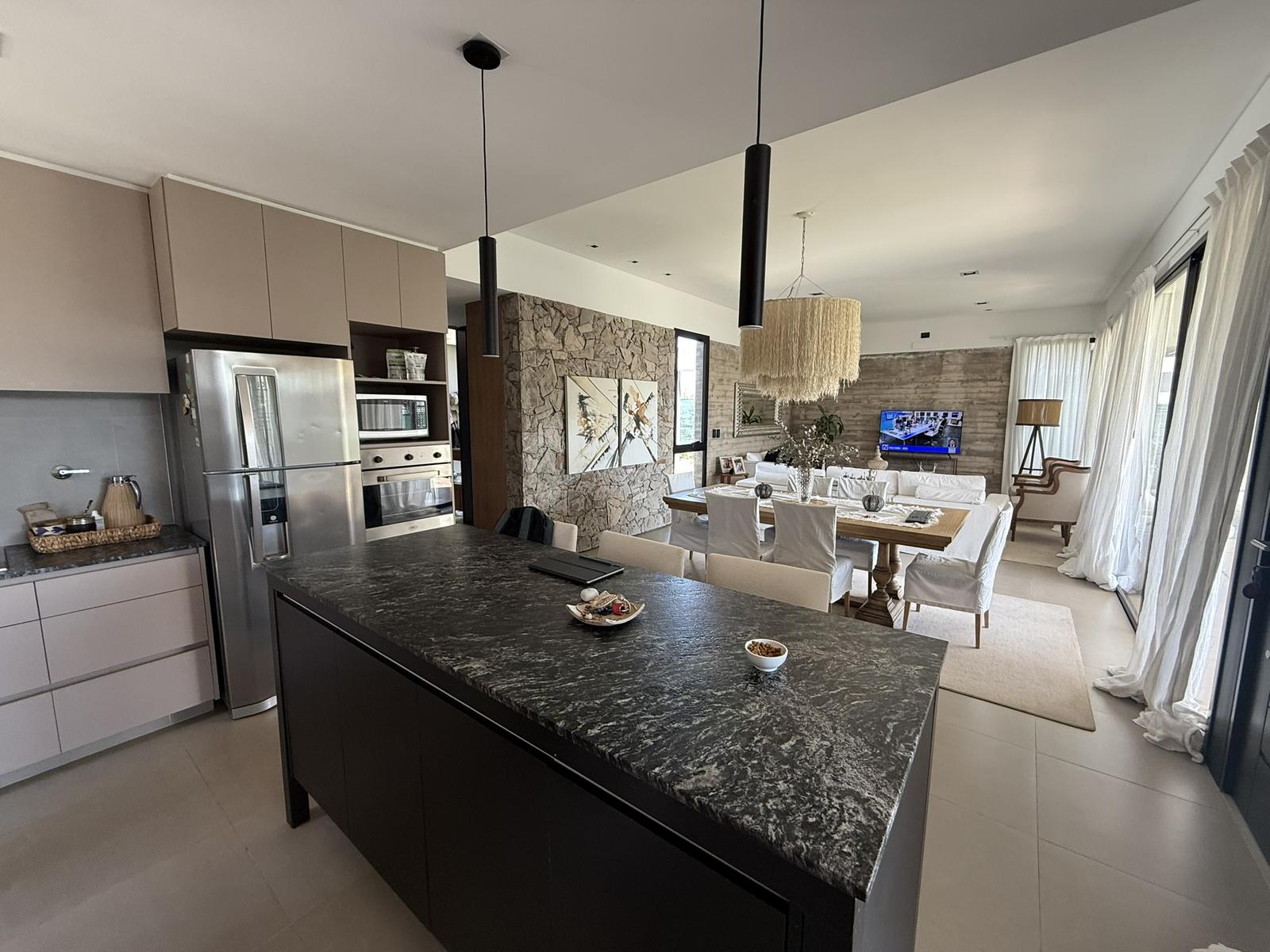 6358163_11246798339332500001783805881168301547961165992691444812456919758085526120092