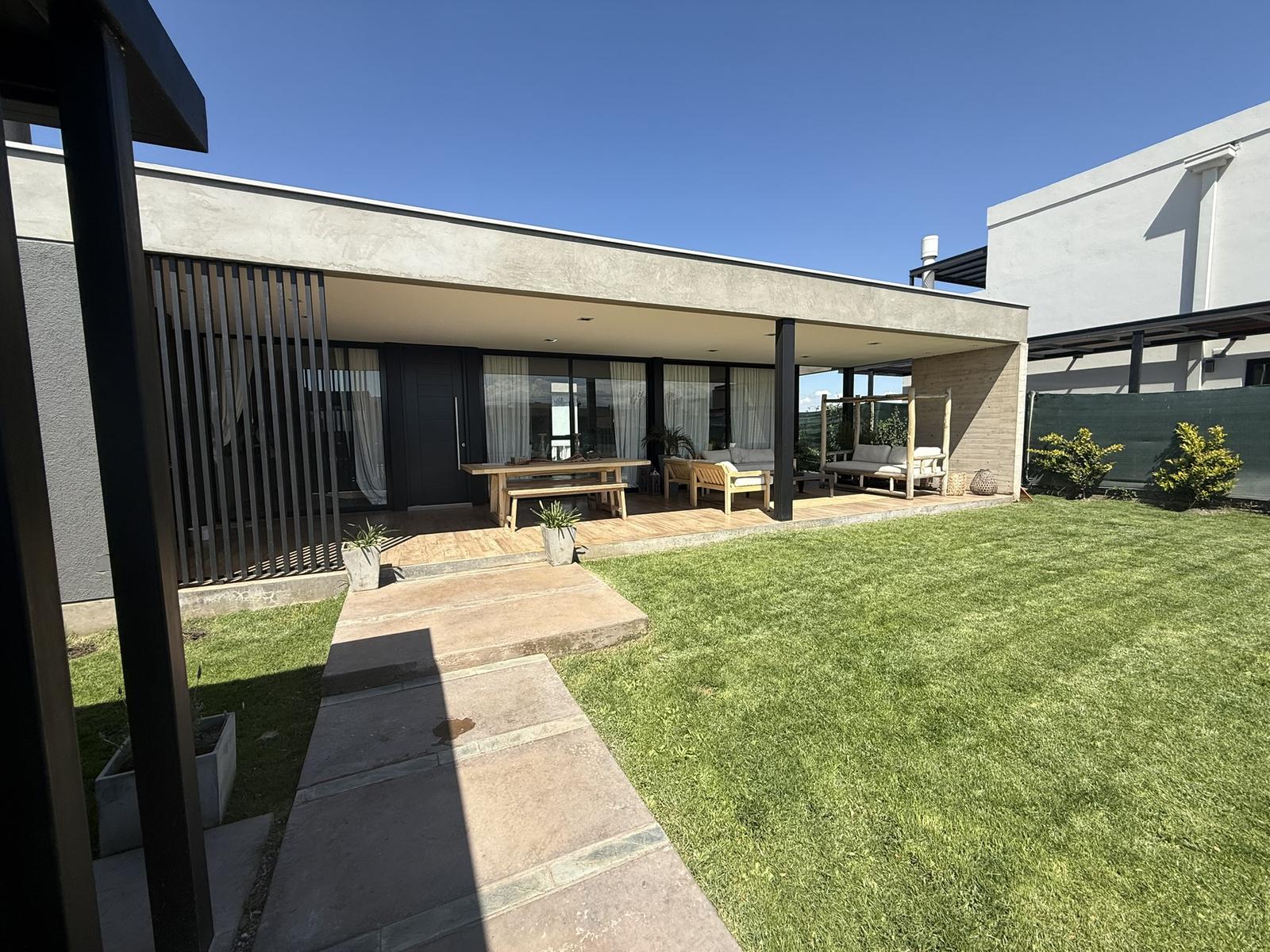 6358163_99073866962593017729566621478916743496010575194827826526396160477956559393793