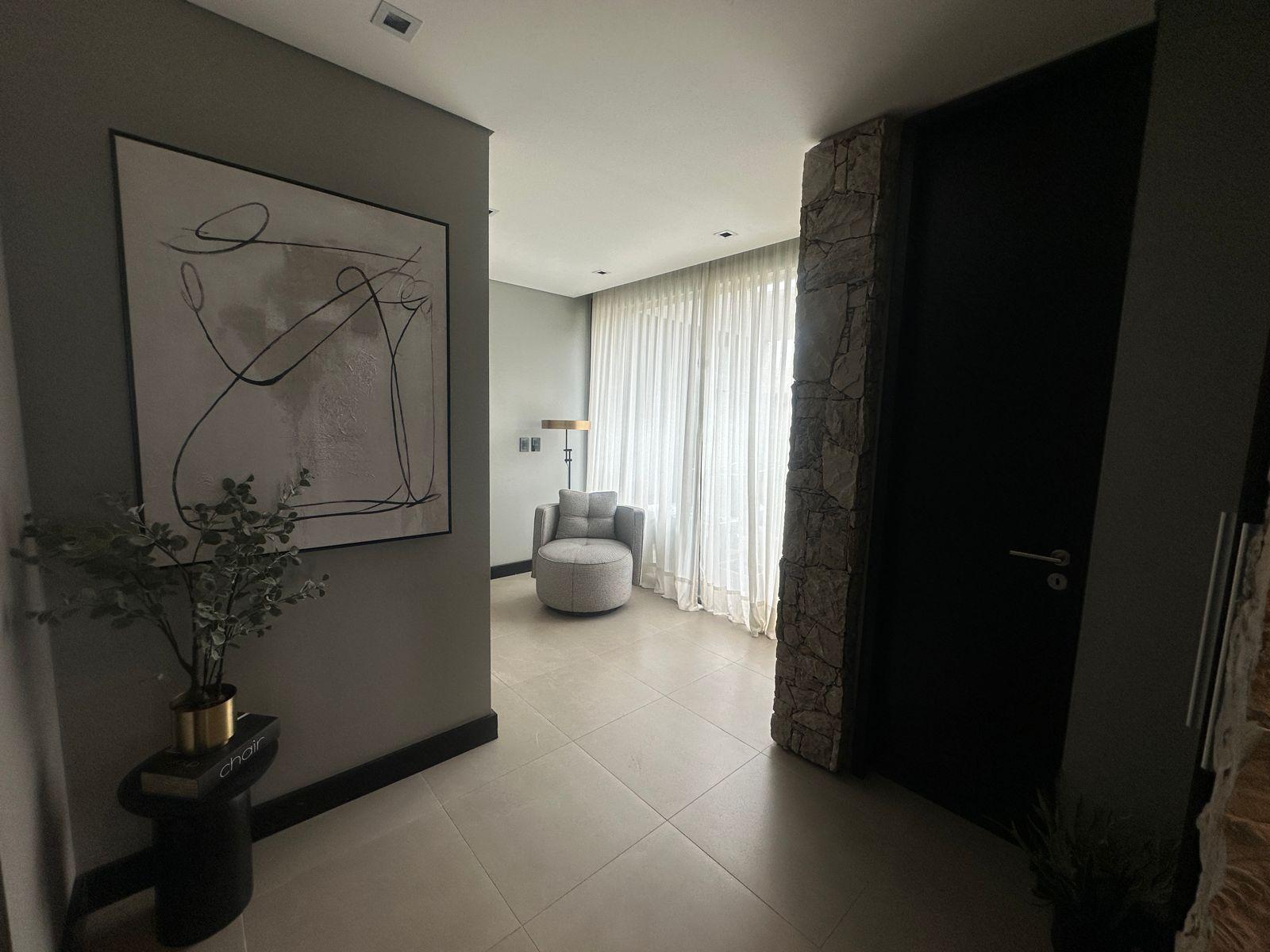 7539723_62199265875347073537962075404277594076907723907173582623550761838573281728960