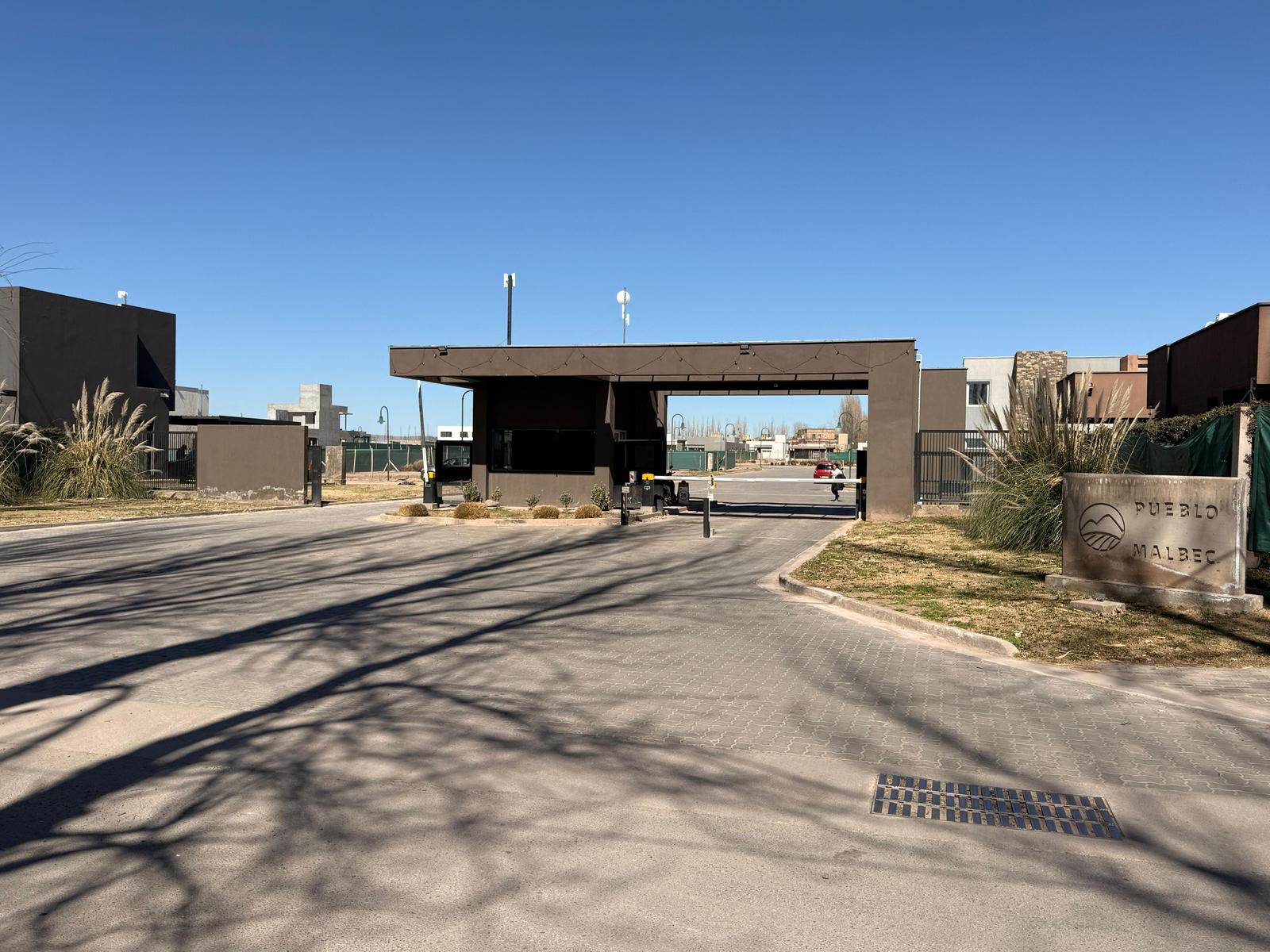 6338667_68426700617529768100929370442983097980747646070088491947935402161053674589969