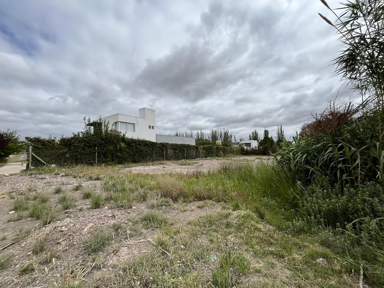 7558646_28186868166720380126268229925471334226945627728550873980889625163359827198811