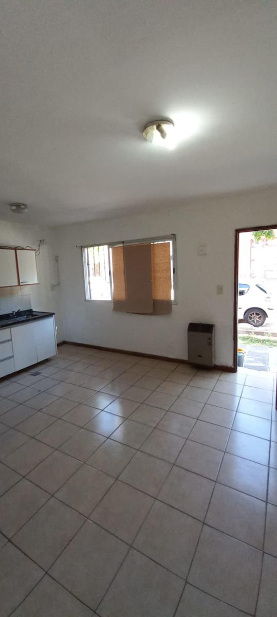 7568777_57399694498287424725477950192798848404870295757907607848993416781167117401495