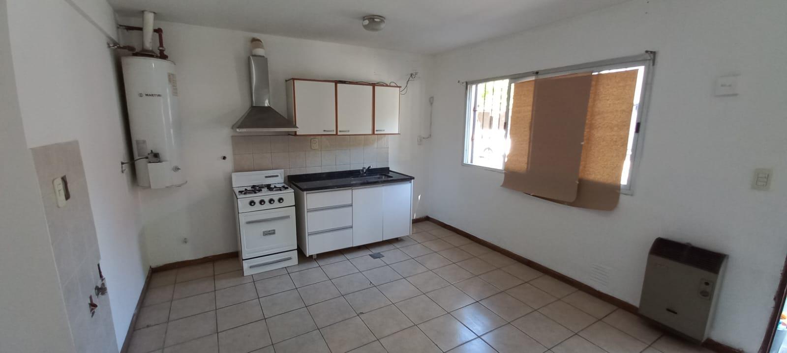 7568777_96693200631399607585078458932207569790840035956538411028175966743932991464217