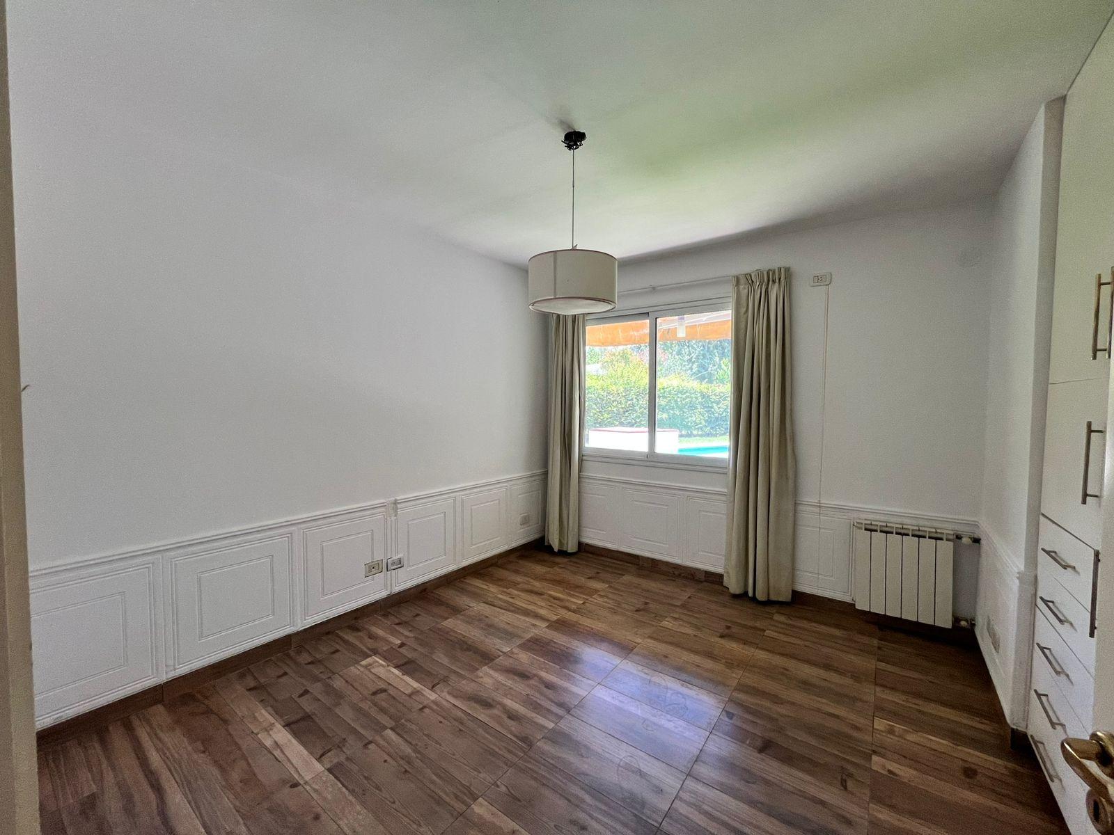 7606868_106351013619948739475146814074590248236893482142149142885657500542898183128211