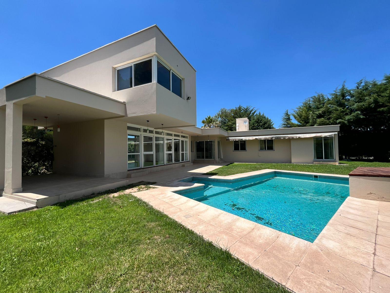 7606868_28812017941257935053960758755907855410947113709496492895659534123721041941216