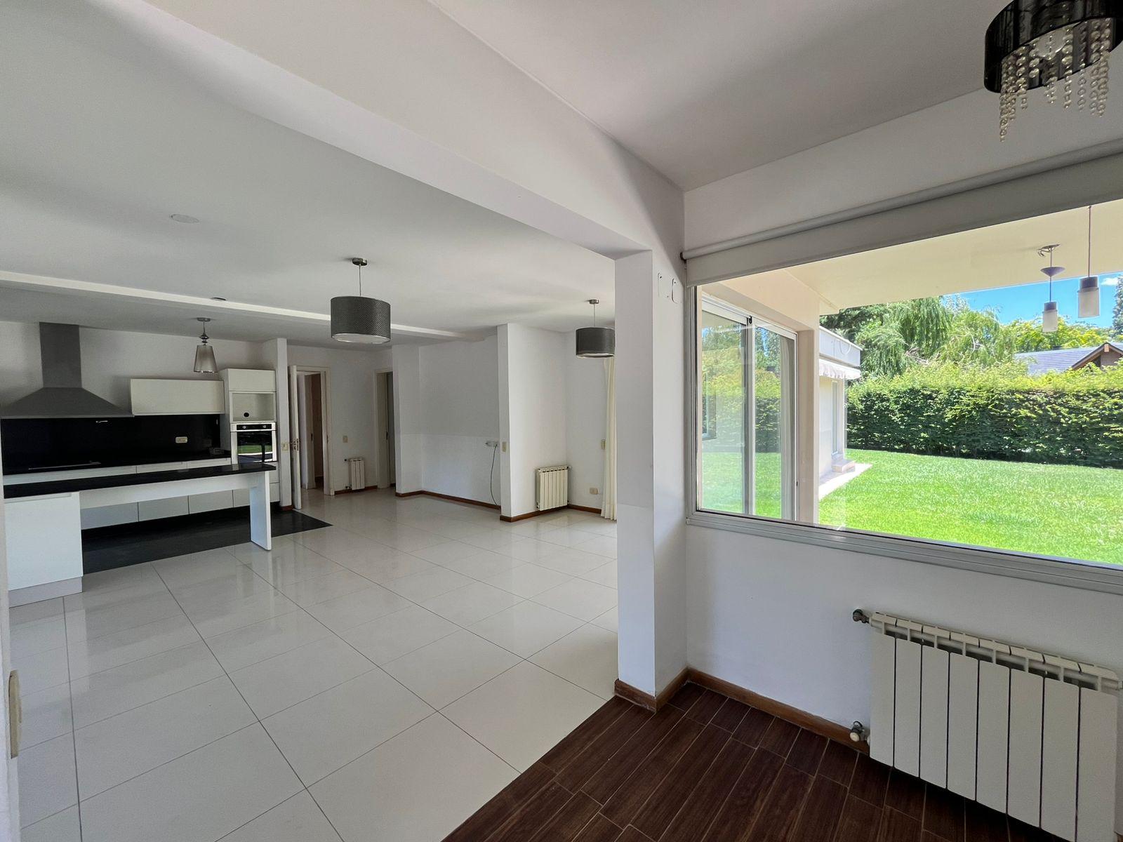 7606868_5396319810161427711621630421735149293550348789343367096241510085730036747598