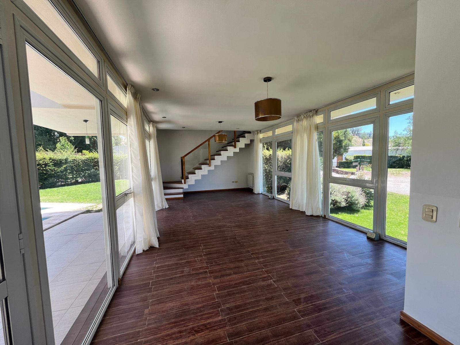 7606868_64773901030576597548211825688351252862495557771752267107381073473360675302528