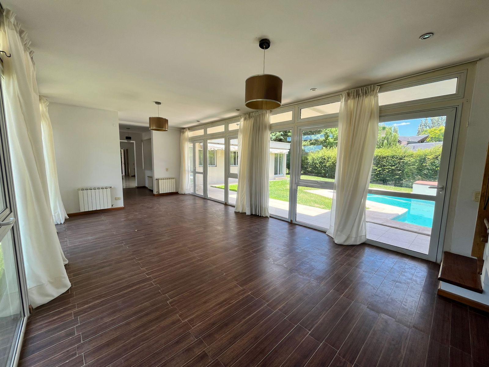 7606868_76649508418746707985623862828427922761135384194462137360674515909456973538526