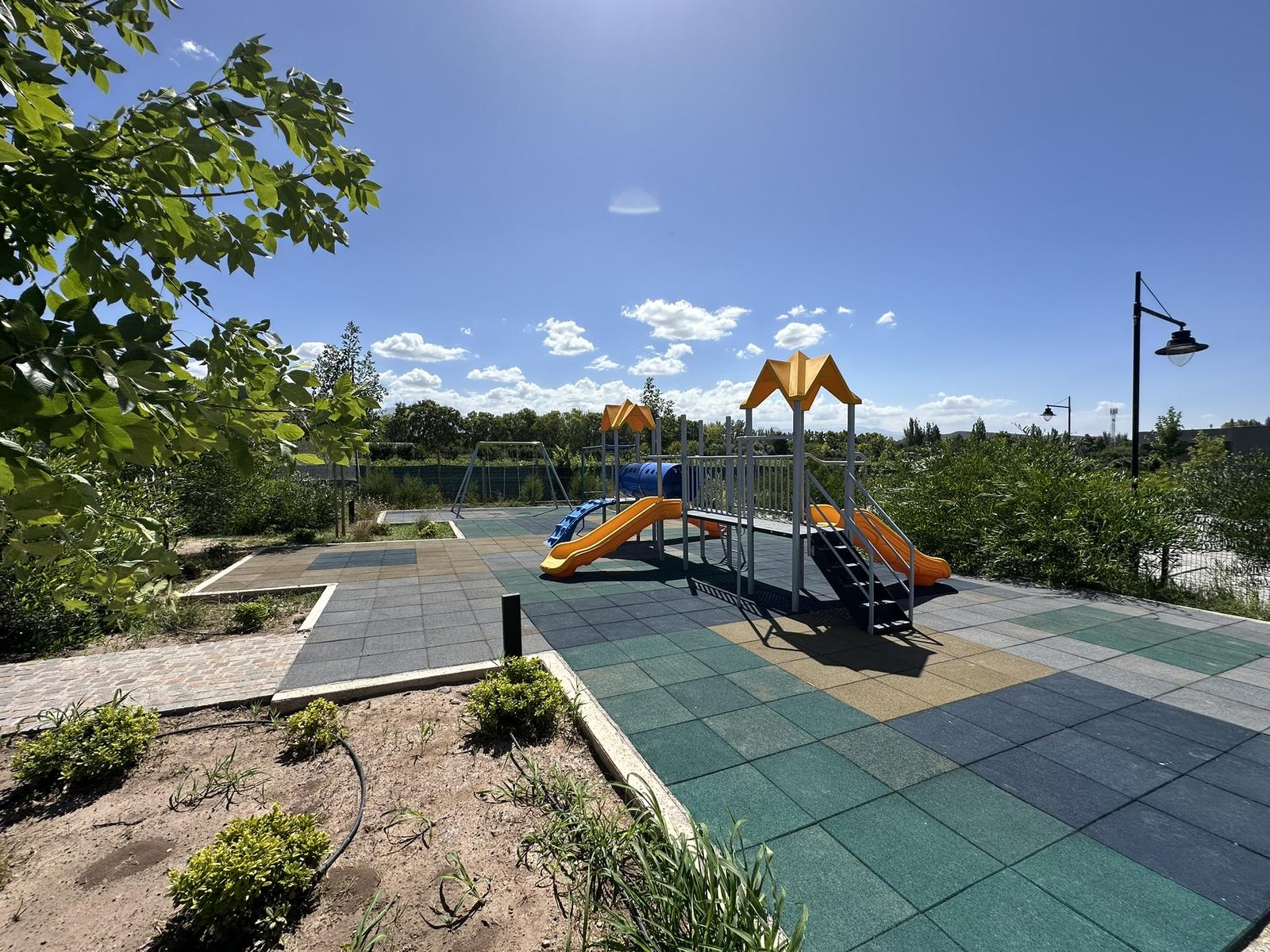 7626978_93172304907310059224062462438798821786544237436391378262439190970323743641602