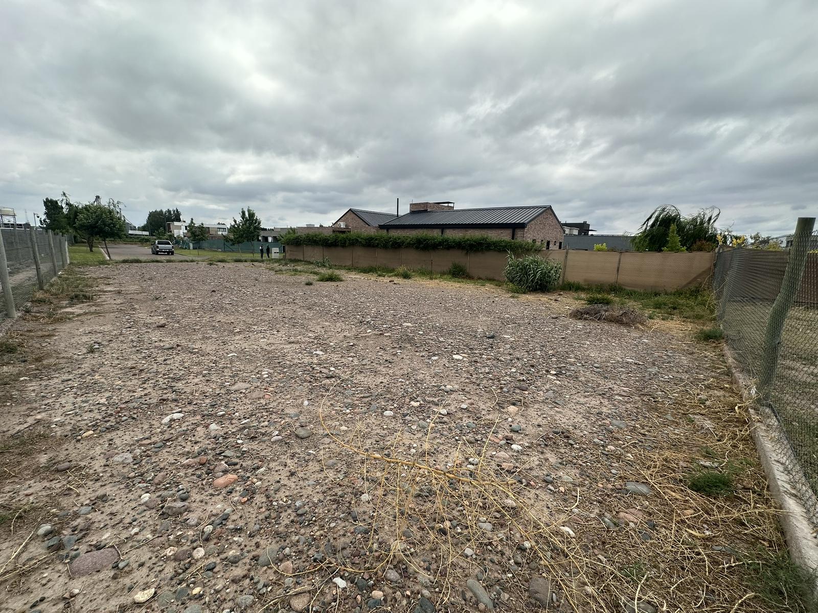 7627770_89501596767263511833677470778507059991525211425427722057948233039371192895695