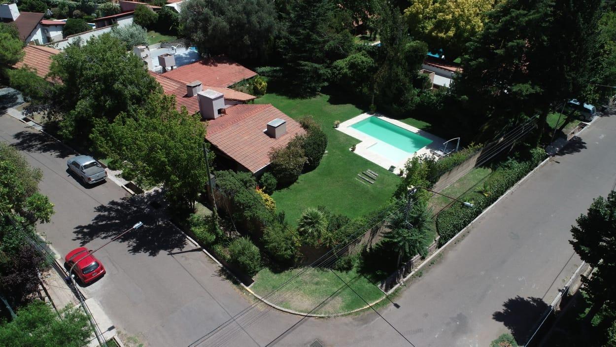 7676199_105036858859385703578318489921475581235652312216675935902339066627568993731035