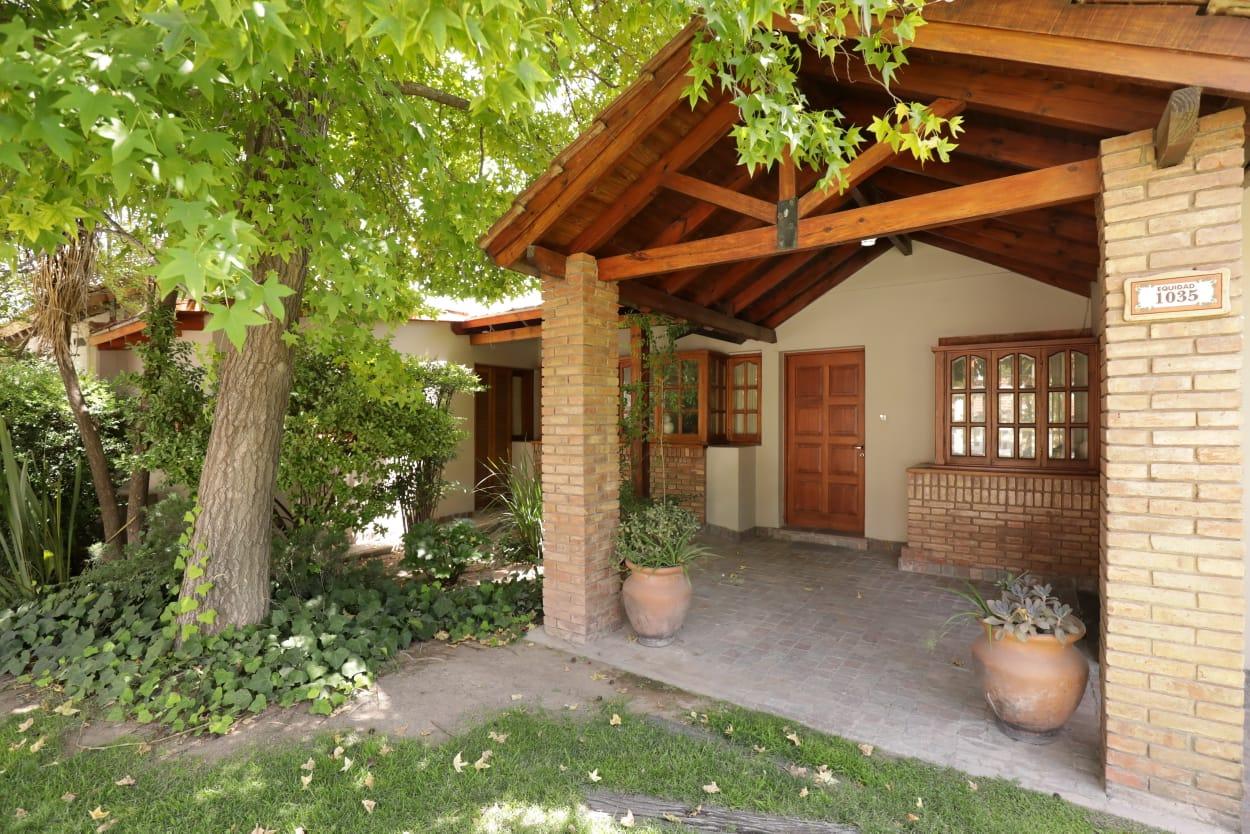 7676199_15184245835094803155233462182224988770060916818338550718036504510812858338951