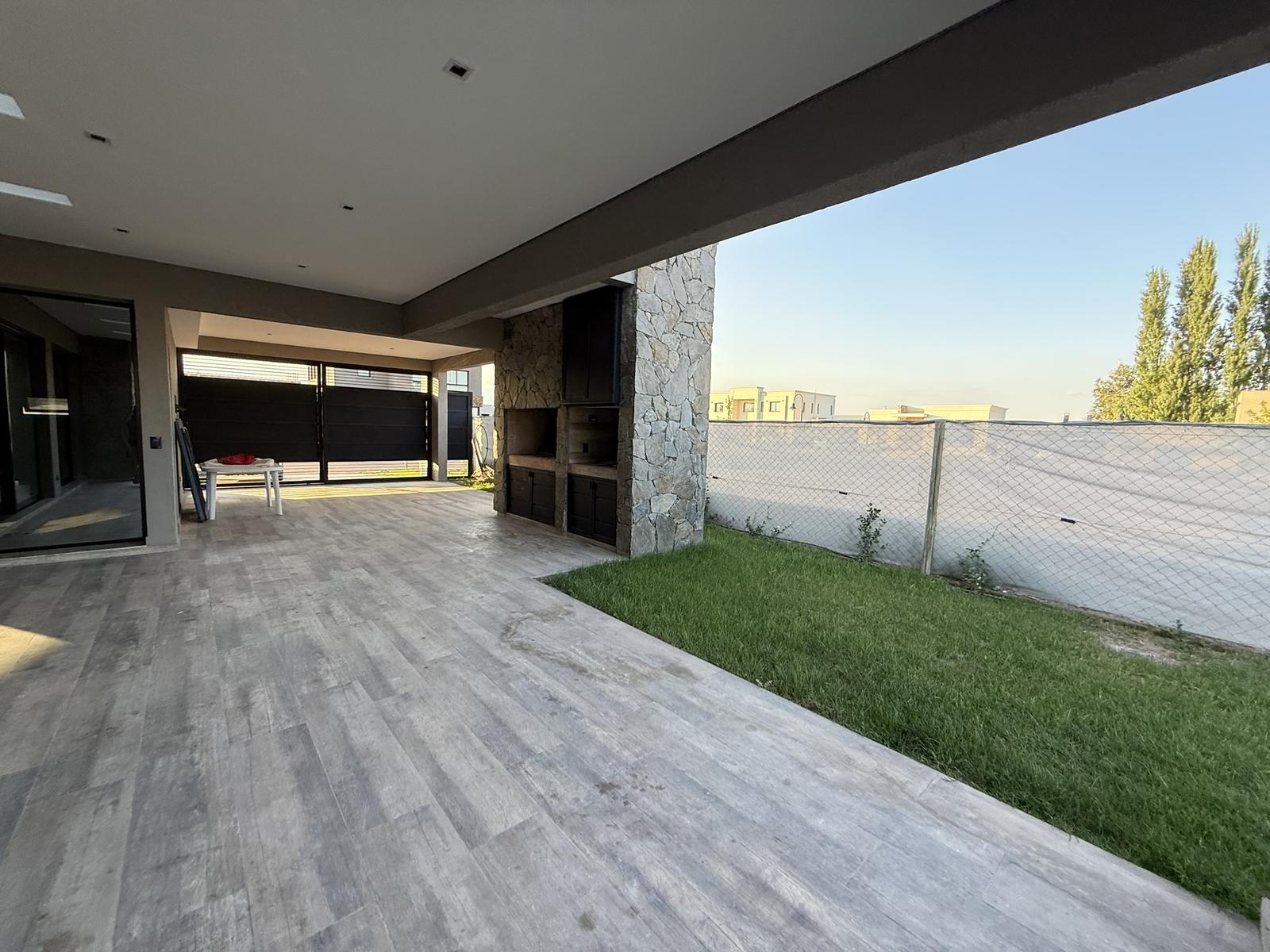 7677160_23151361981324831218756659516868868238360778142111677759473580436130513092974