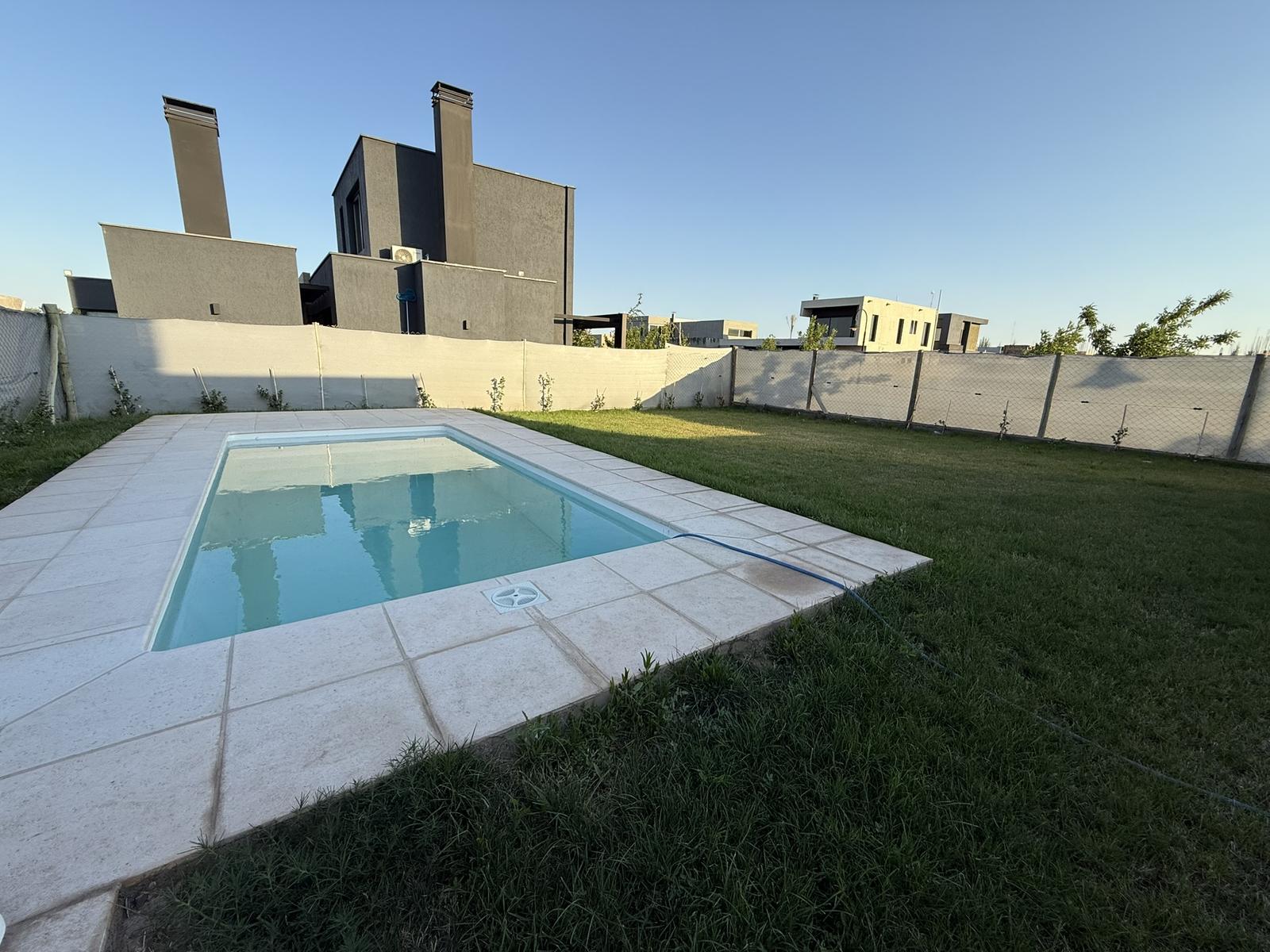 7677160_45937417959353359204336617870594248964718615456879419249770679907034754537804