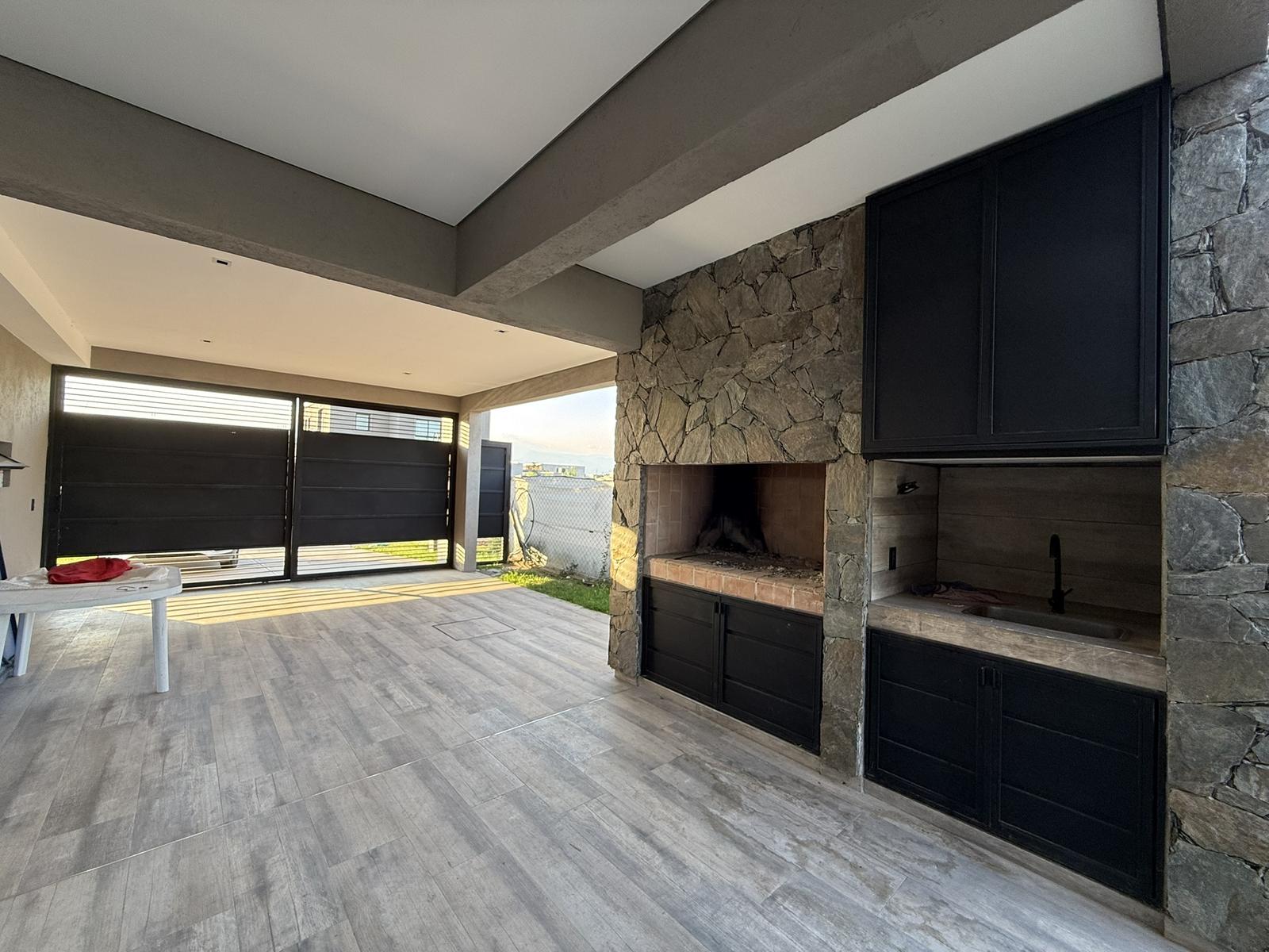 7677160_52814772854335956845494726259390096310405434473461266291584882825466492008738