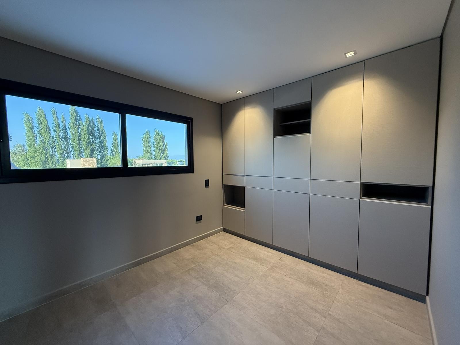 7677160_76511357227052375939331153835873555999227298389607494884942118015539974344915