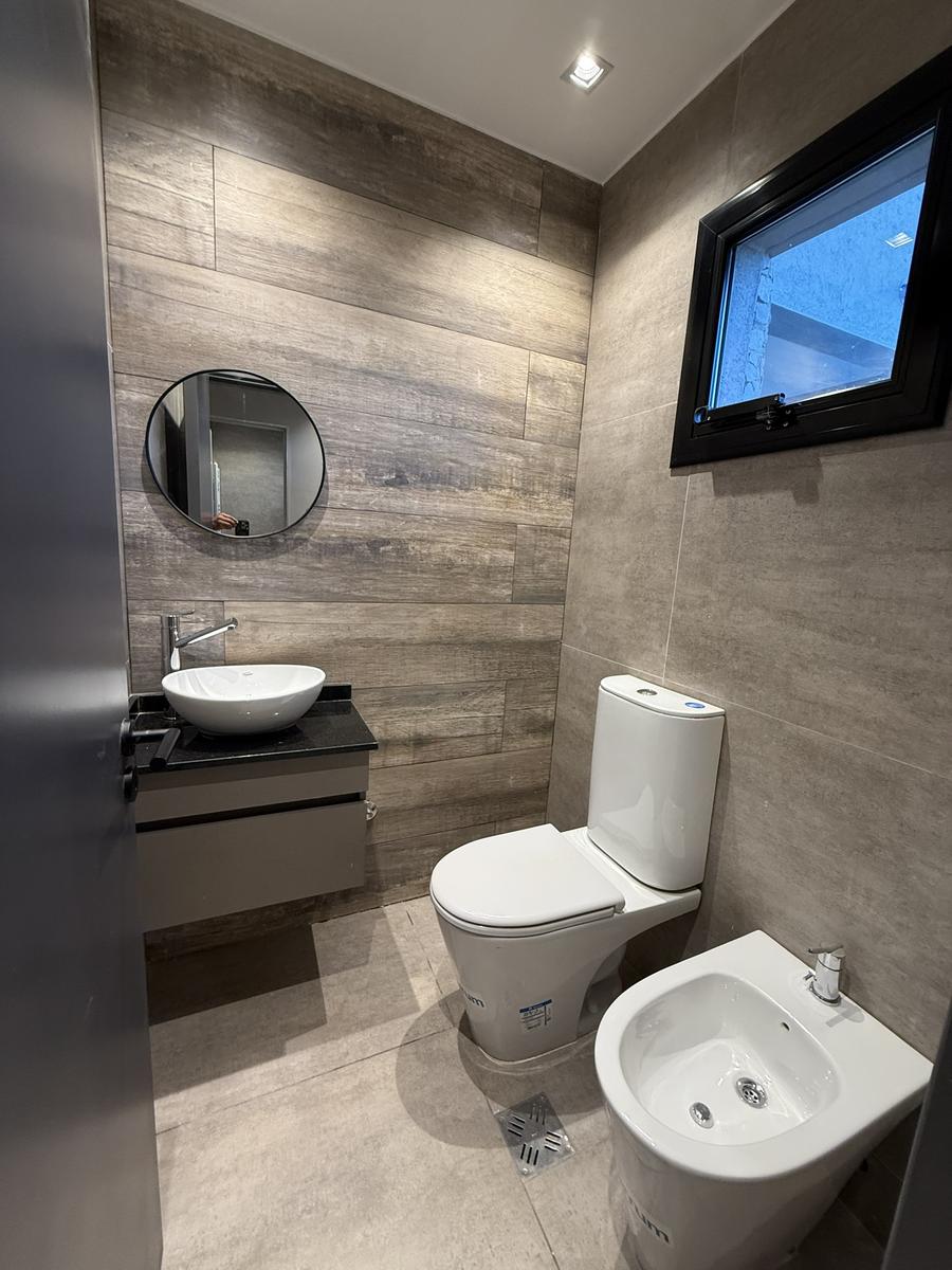 7677160_84090925639297320919707146202655531462271081612057939400454124381194746692455