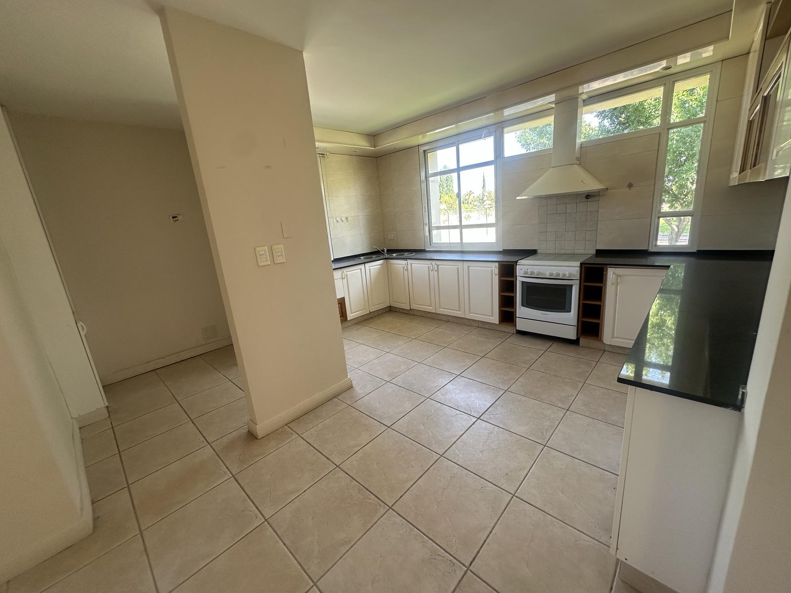 7679324_27818107587000815396212640871936234543193132307709014946707788266076805444575