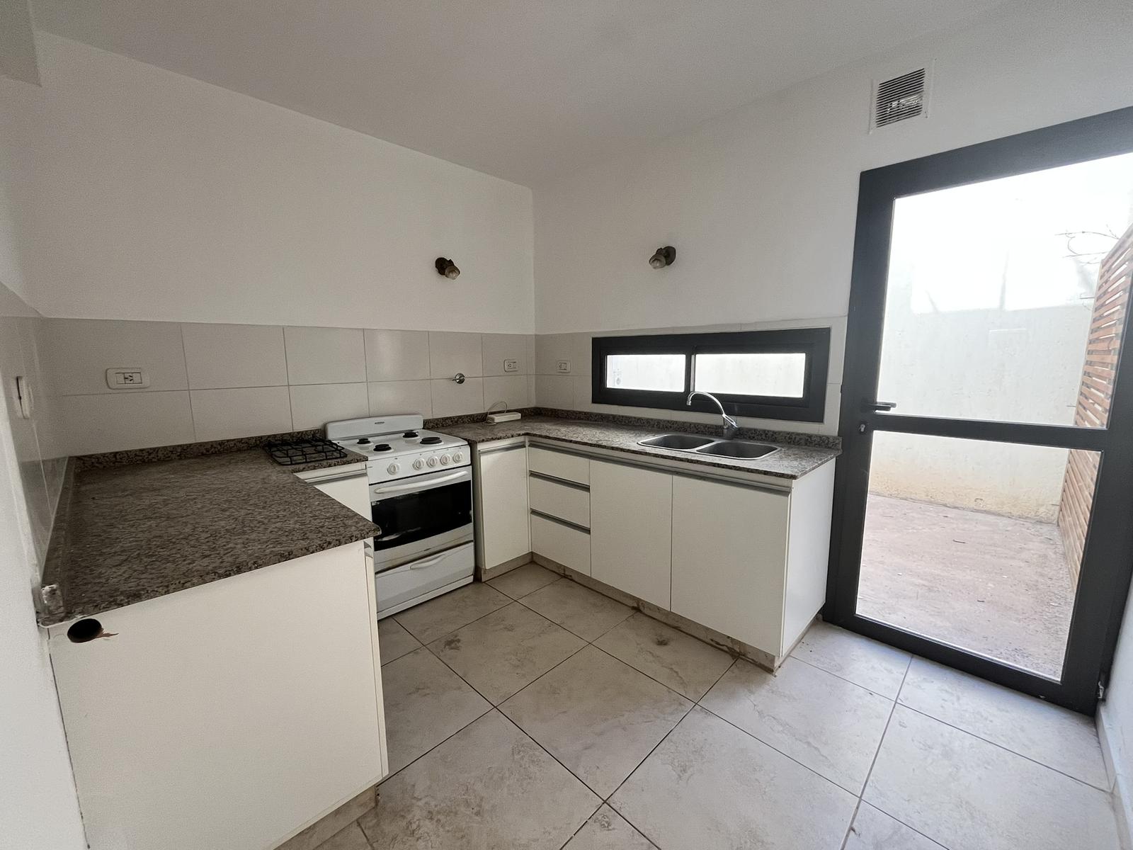 7782487_112417929564289551904703353571930043715852896414385677796236602222014471014617