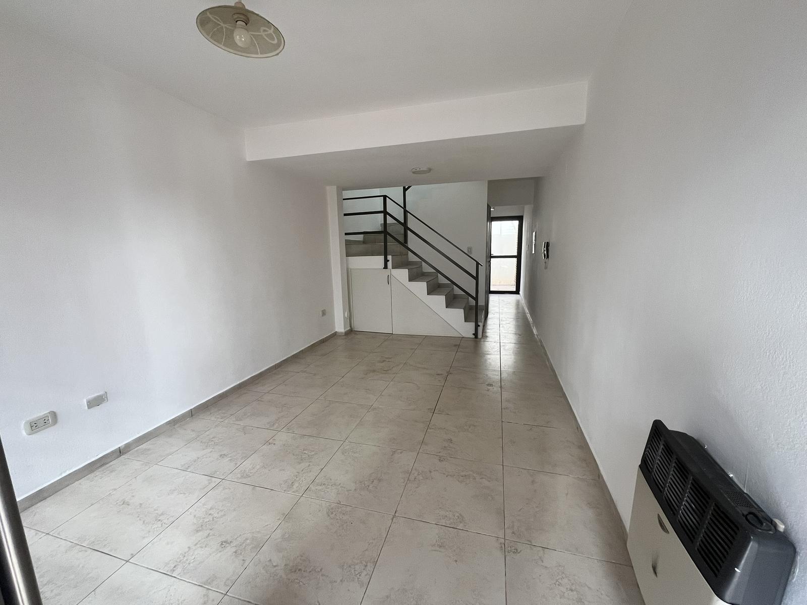 7782487_114082510589079802532388457085163257352177579253753051714658589139708535214016