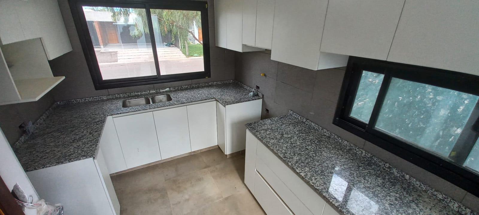 7783648_51577694736056665556412450170698039132916268160451908649472731591704377072159