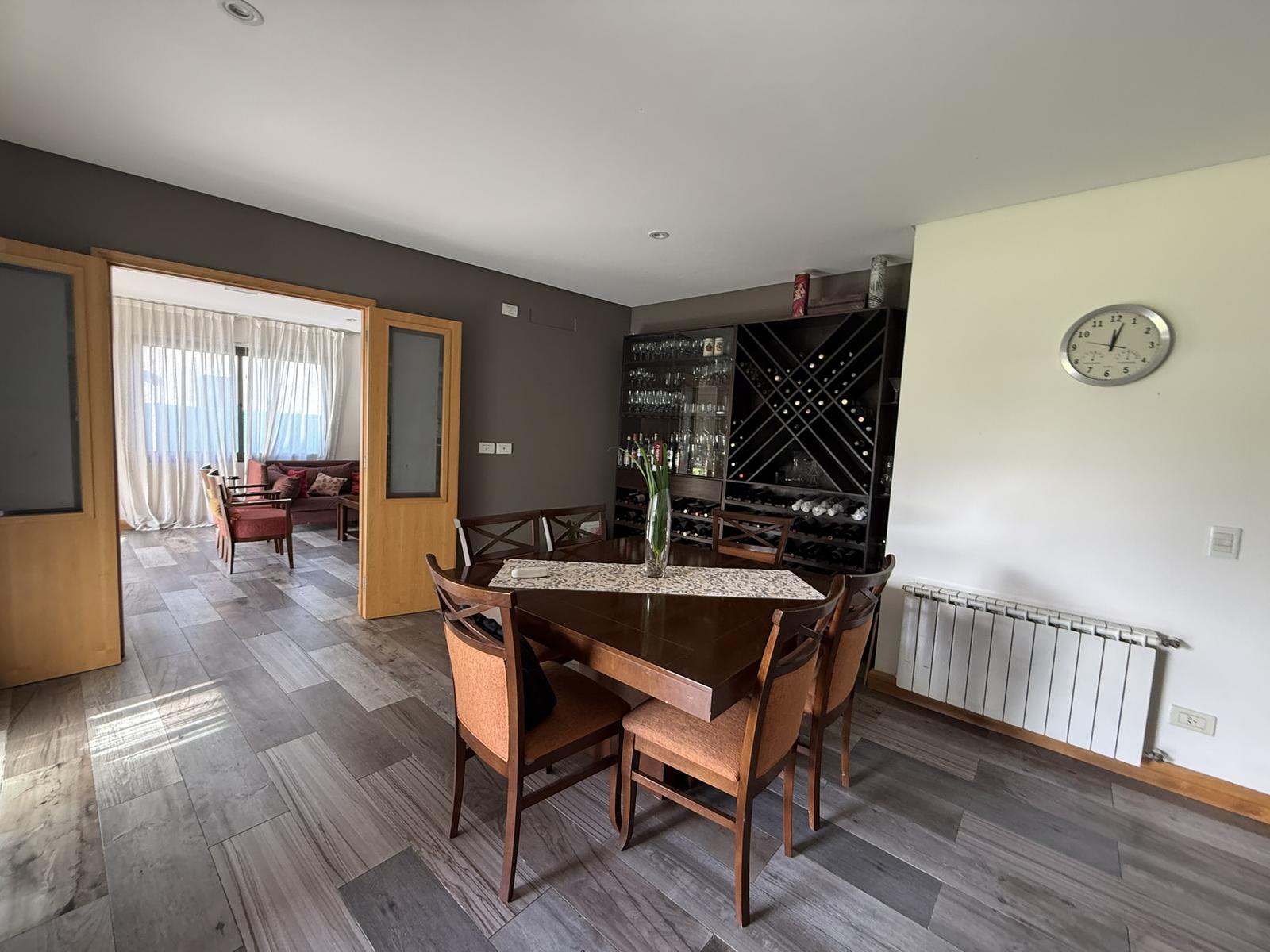 7871641_105839229623236334598581306564729642013860951475247402948623082146708942992635