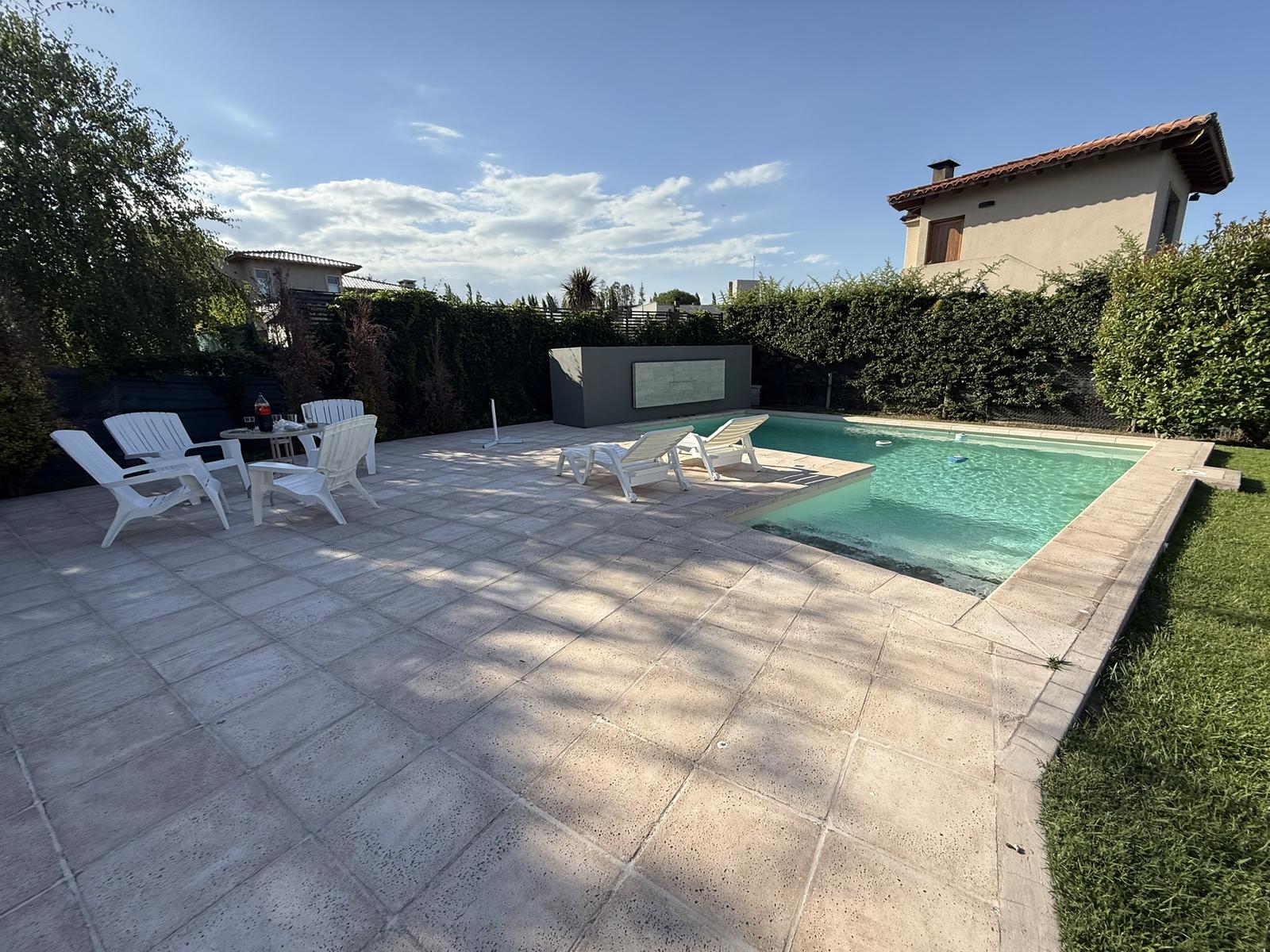 7871641_56588701385303970137129667403174521313224533750392223632063128020971037975488