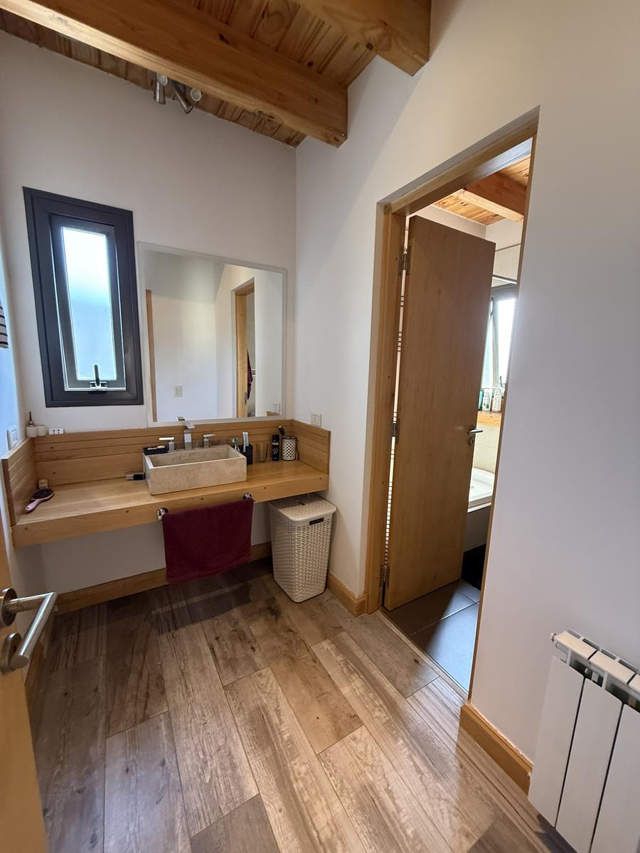 7871641_76222143584396761607417816675284870468552821570882220763371388233871503397748