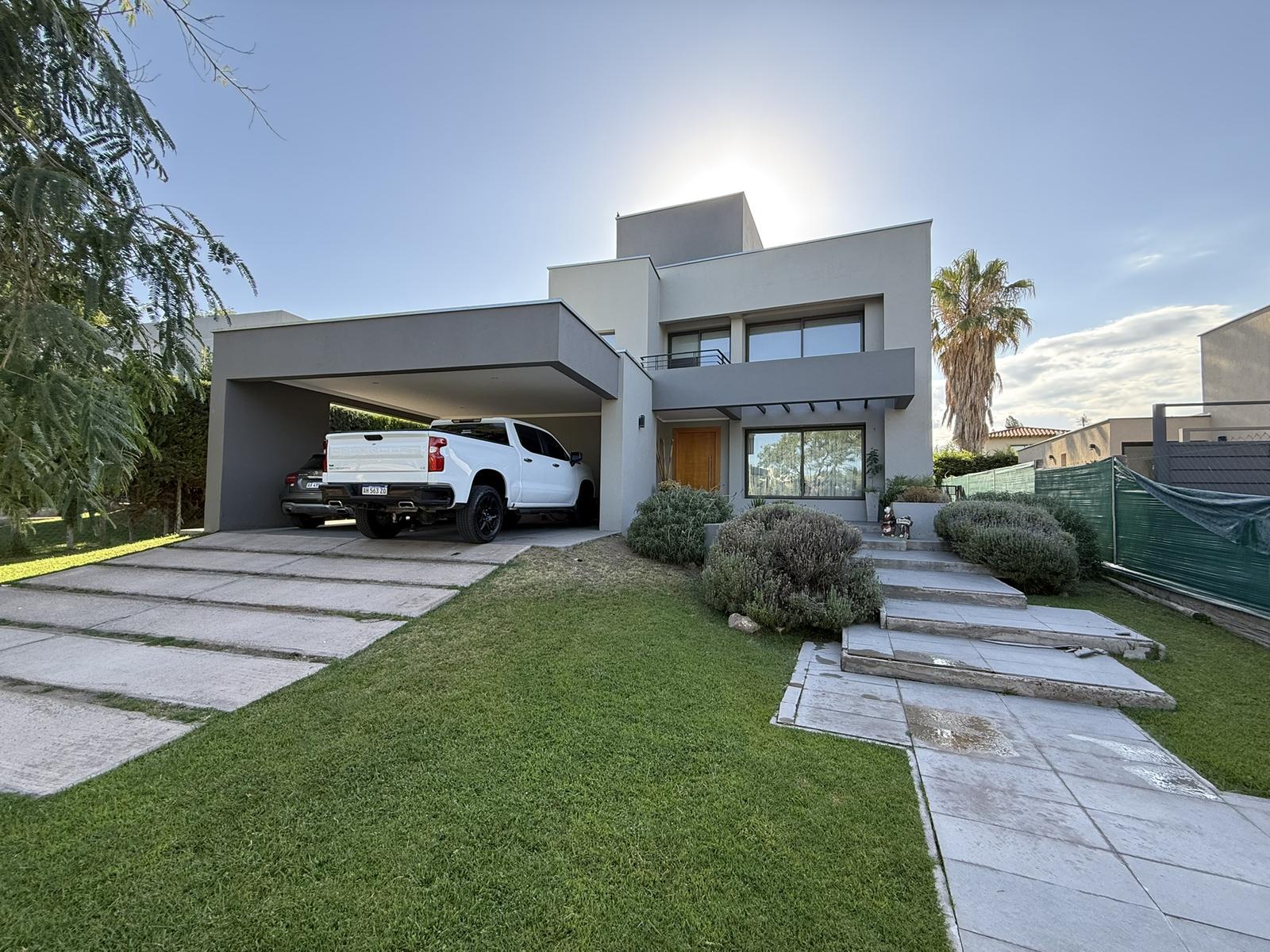 7871641_80321666155196407509879168739628225145230922462473738970186992006885343676361