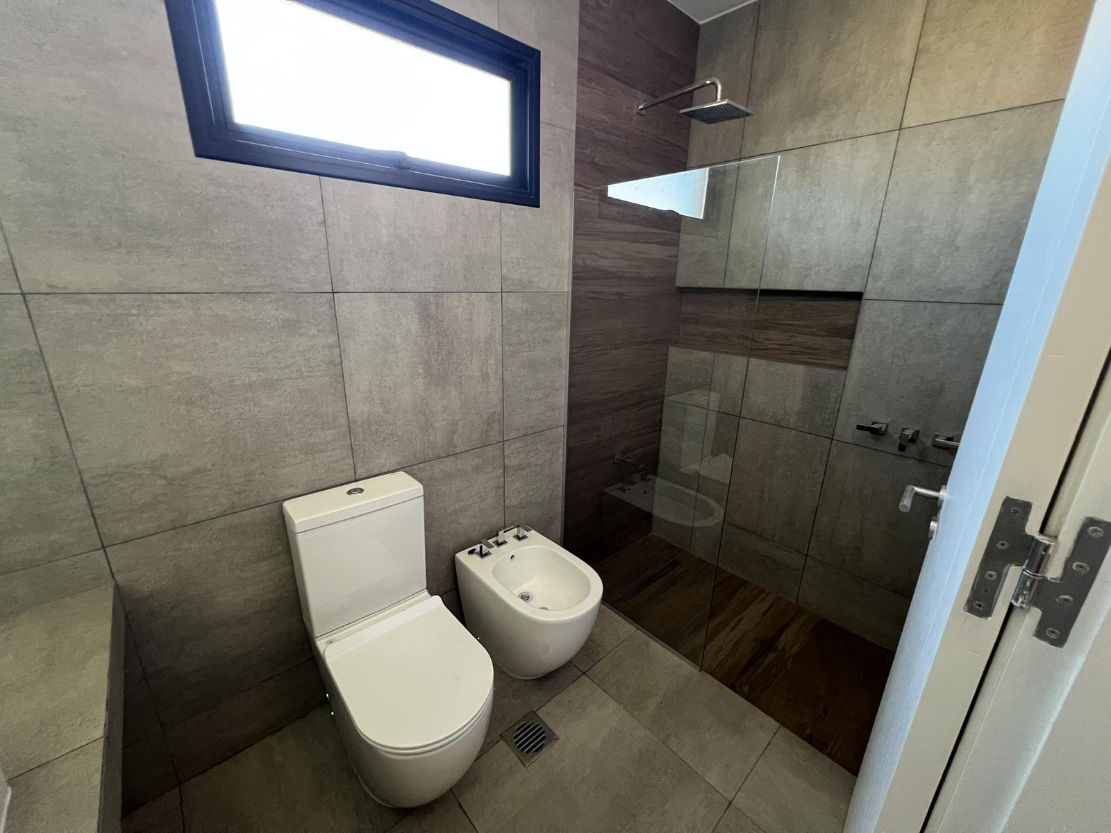 7888445_50502382973753158510893357619311386494127834208046485067221051776223261934117