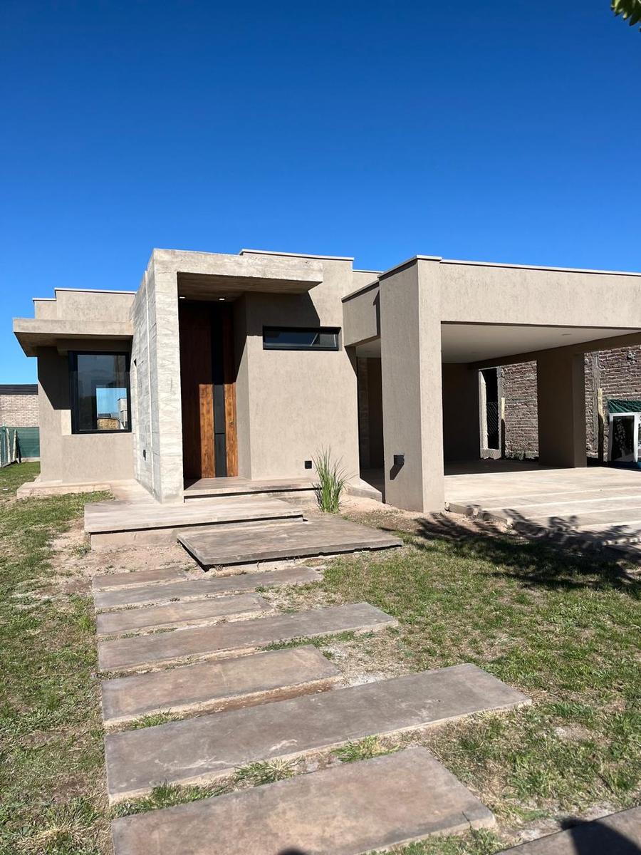 7888445_51197408237744900901280810179675296021198426800725696832345321075721615486884