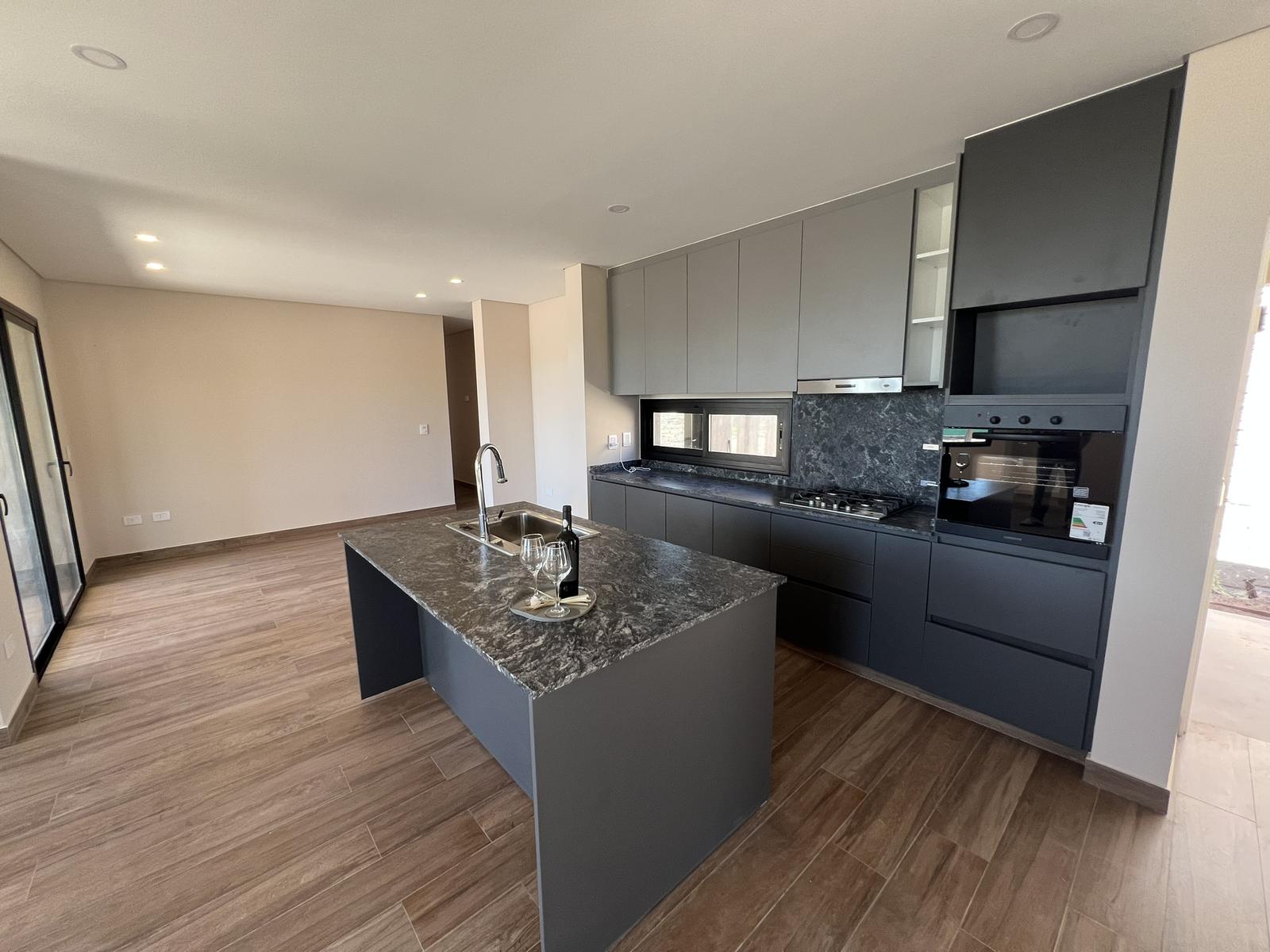 7888445_75212758587108751154270342653898854053123636751010773664436611701685332903106