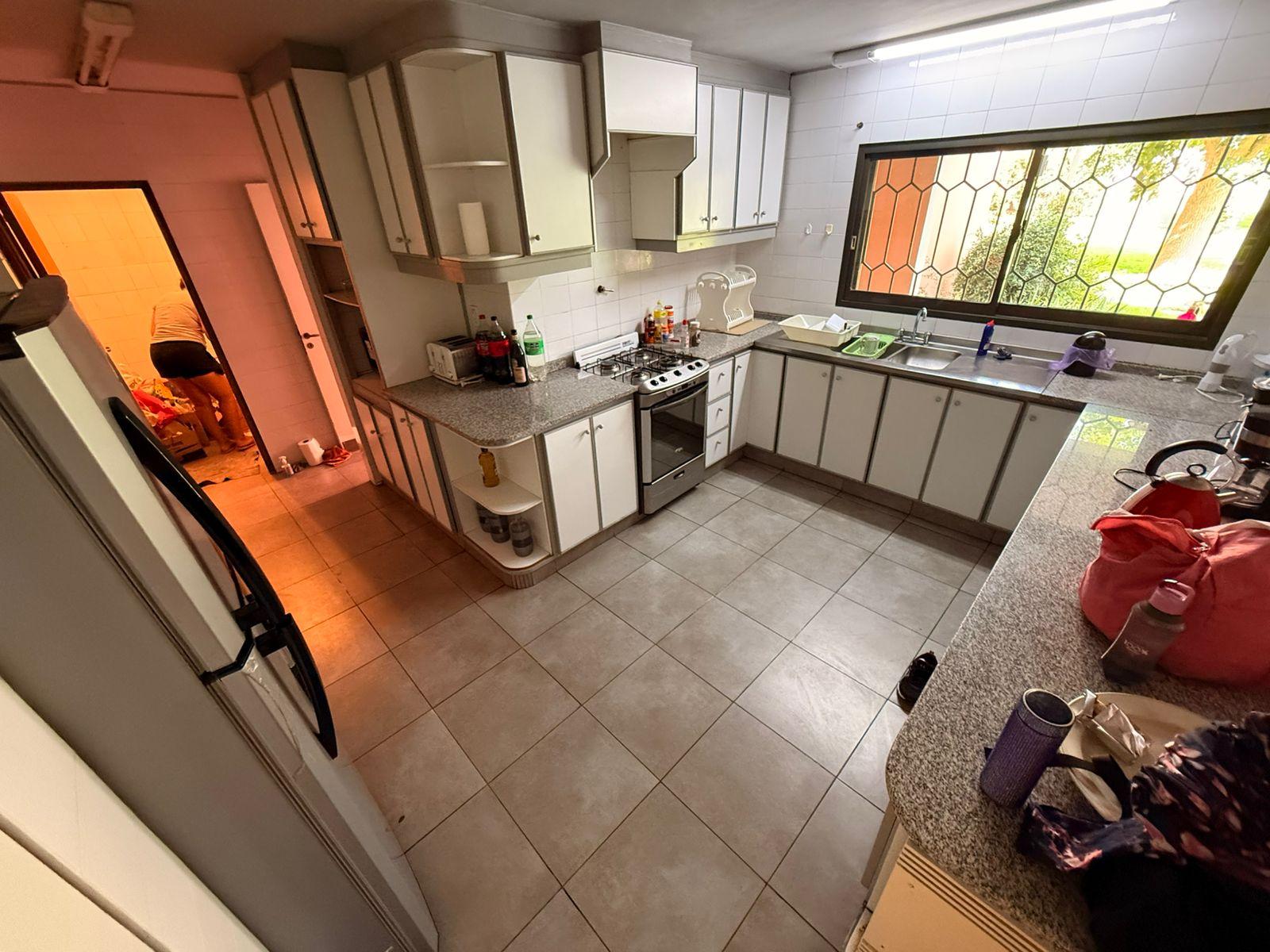 7899811_23629039716070531879547239508246086503598862648802034585856521411878486420421