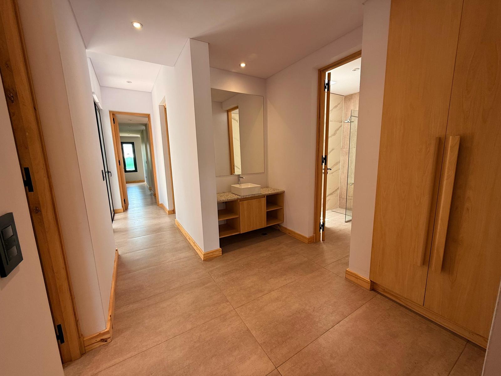 7153473_37012343188157778827059432971106081270367197243932930624705851739834365852177