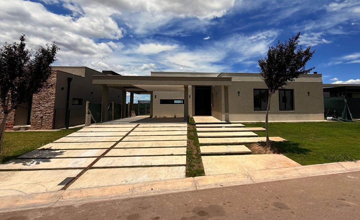 7153473_53036328853378904563497661169244680377431436792446415224772677087731294406420