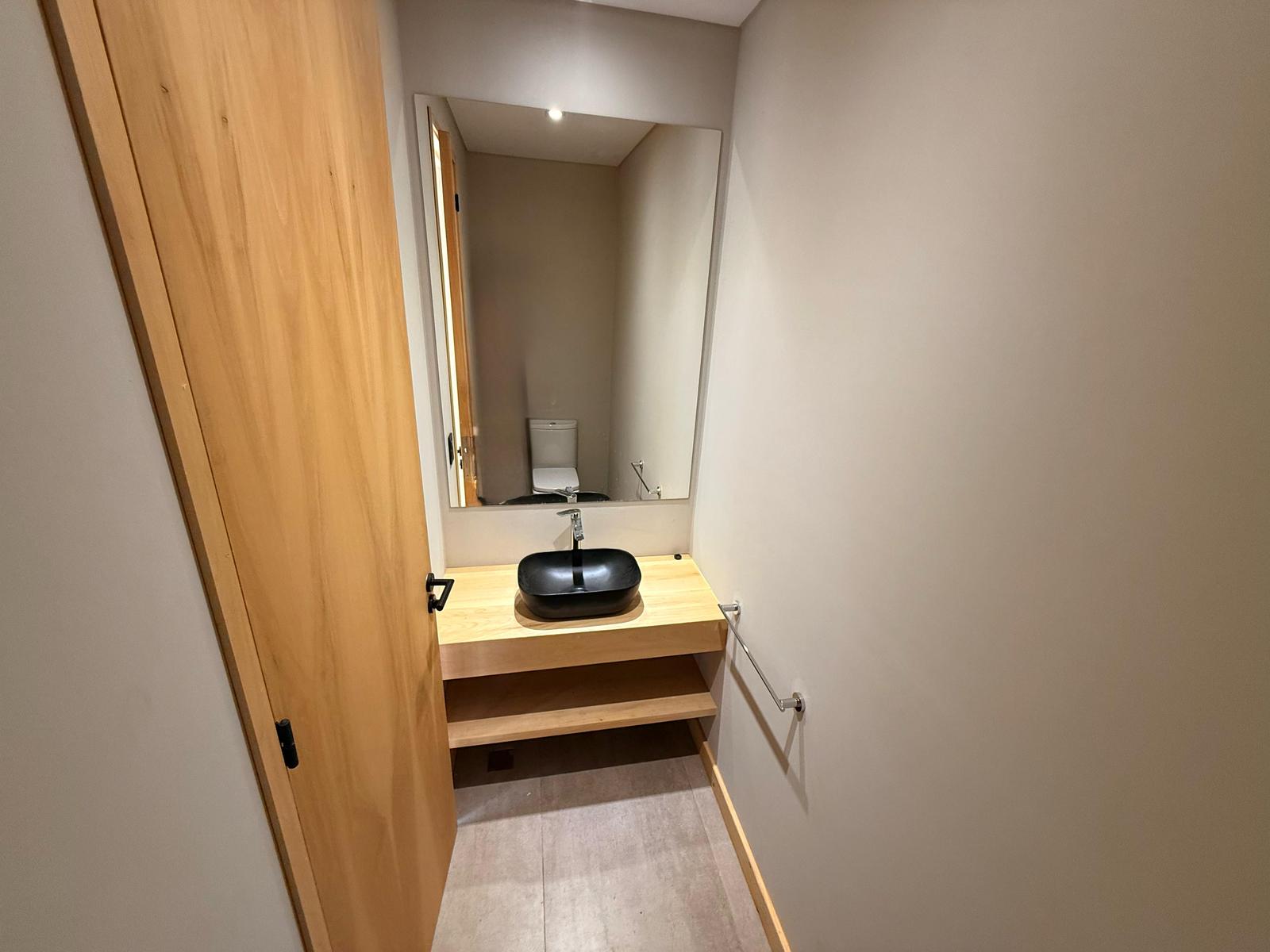 7153473_97783911352754023779960257501065615040496403221195259609744432310220625443479