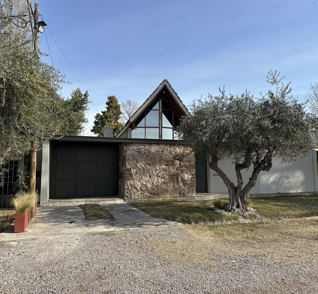 7204354_11295152628724490770333129168974549007194463825597107197018821968741587124800