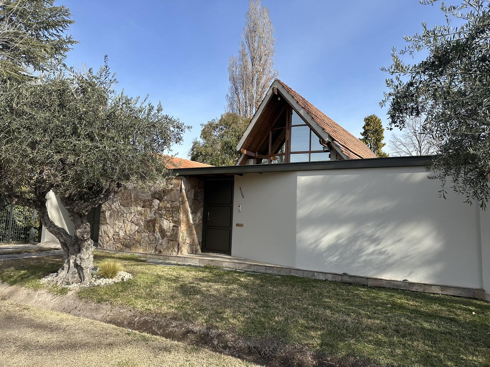 7204354_18203450328963964338817447109967182648566608622737401670675109217799631964296