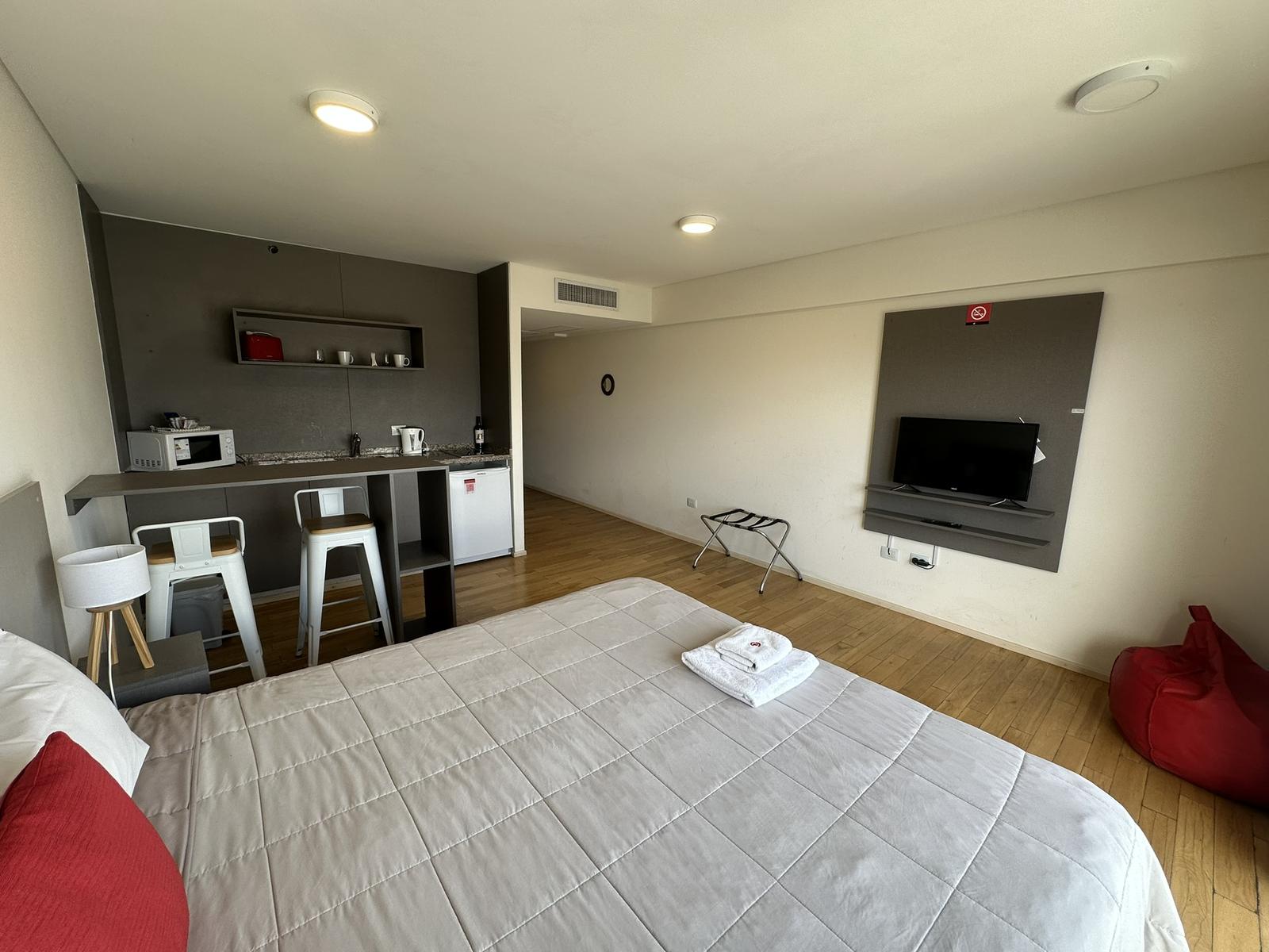 7250948_19195069854335486209506253859905256081485753057170633083242151958960678181678