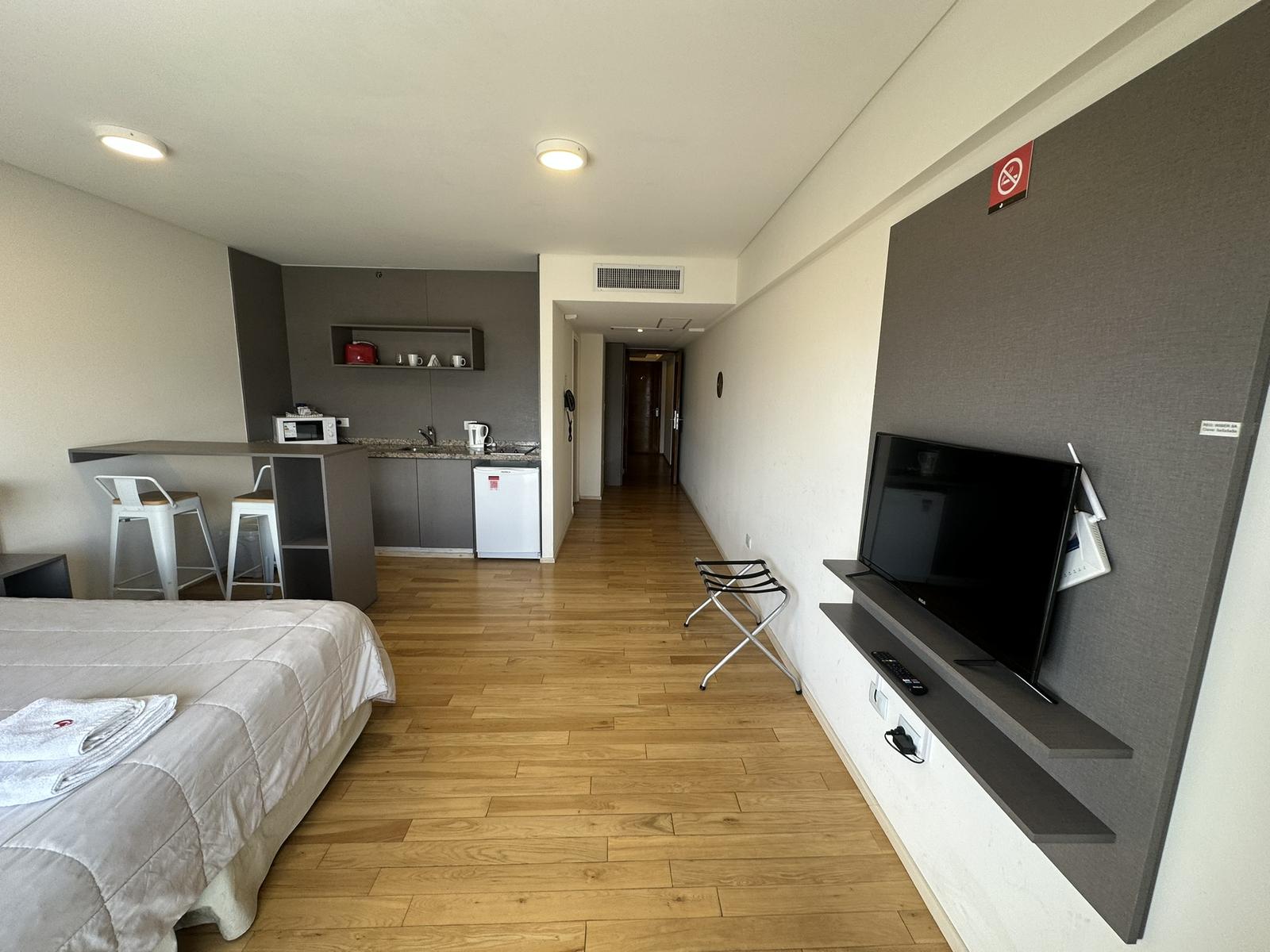 7250948_38336150521424575414710421168542320512632449275513376314339845410834110200993