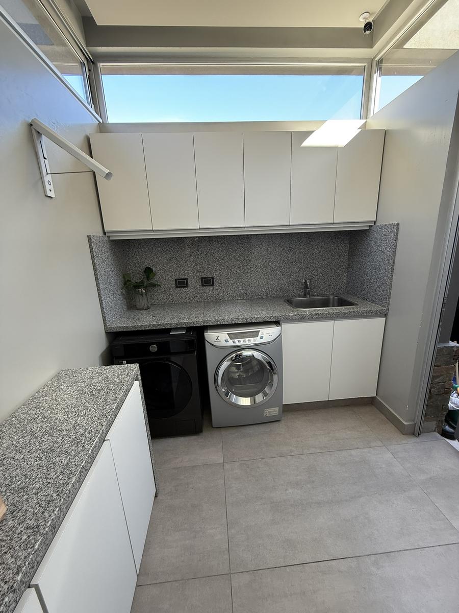 7300130_27363458609229866266266761230258969343110927019773942586408768732396875086984