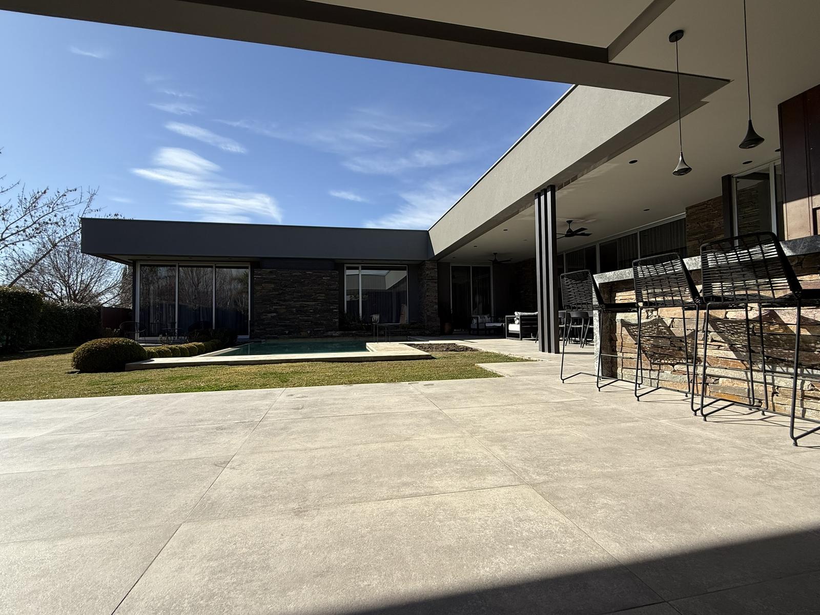 7300130_60126420362194670386584458744397933333235421532259454483075099652289404310711