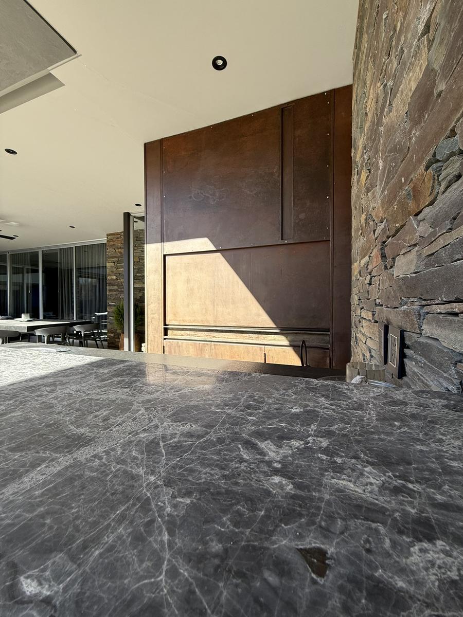 7300130_63534081874923895289536543212643461608786316085029249762438738660927592394027