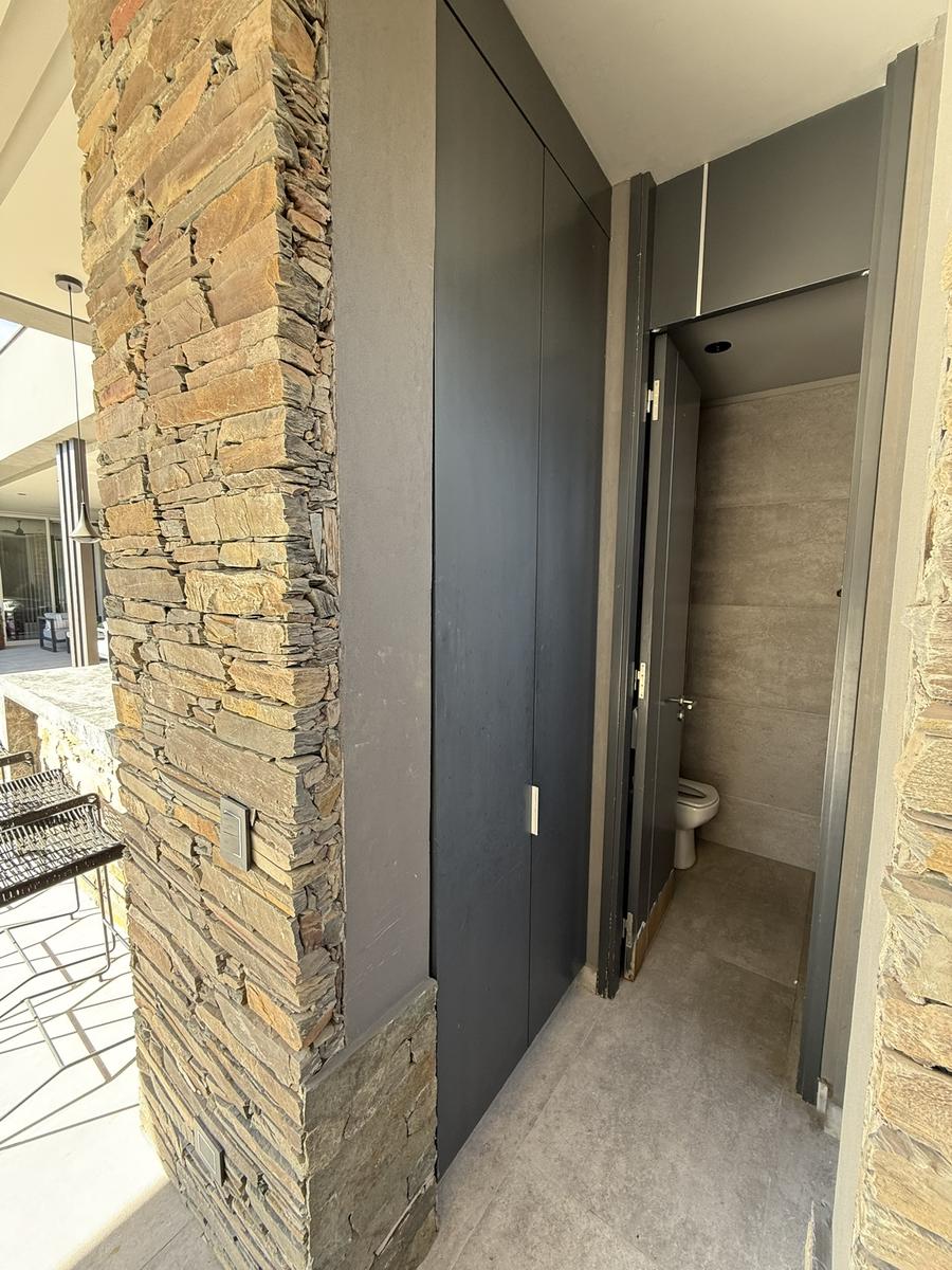 7300130_96615114906579884922229715625566060520621011523012264185487084242077414803074