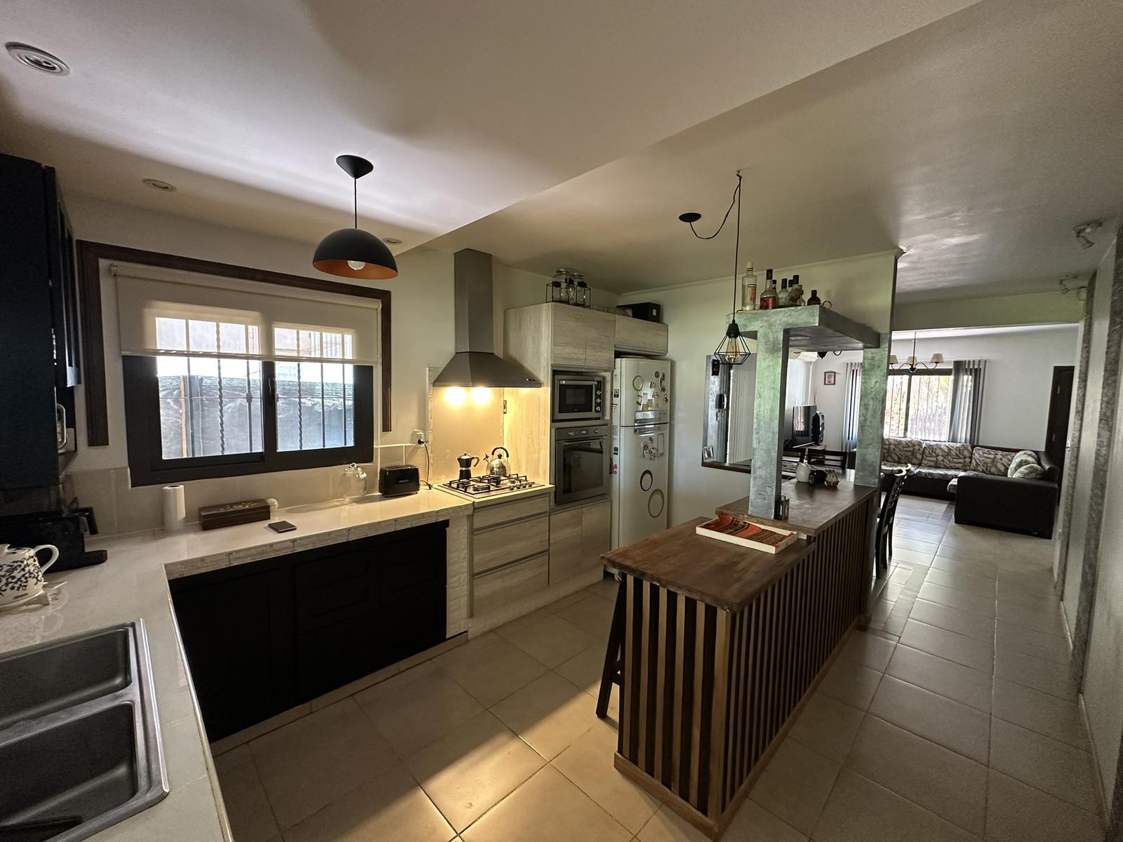 7921300_20967646116165605444479829202120076326148859693653986205986751431919541834240