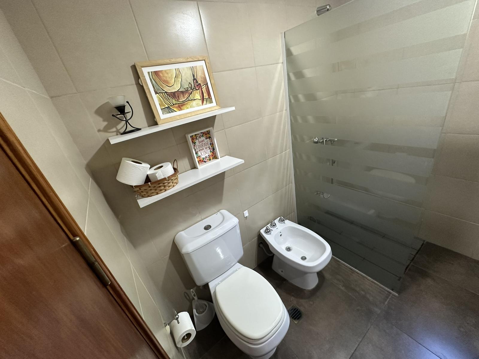 7921300_35707807032610318655606214104719836323733499527683410855956867562933924665605