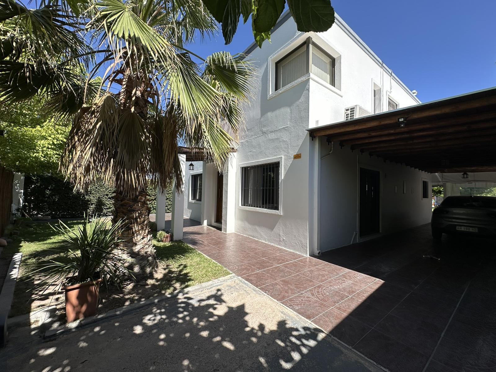 7921300_58125174224545994627428542436522294176751770711576335368002249650930854775972